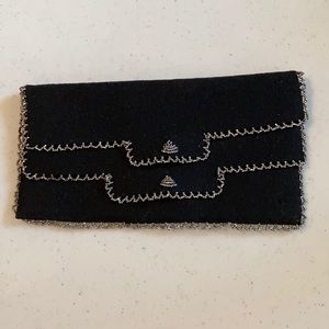Black Handmaid Felt Bag